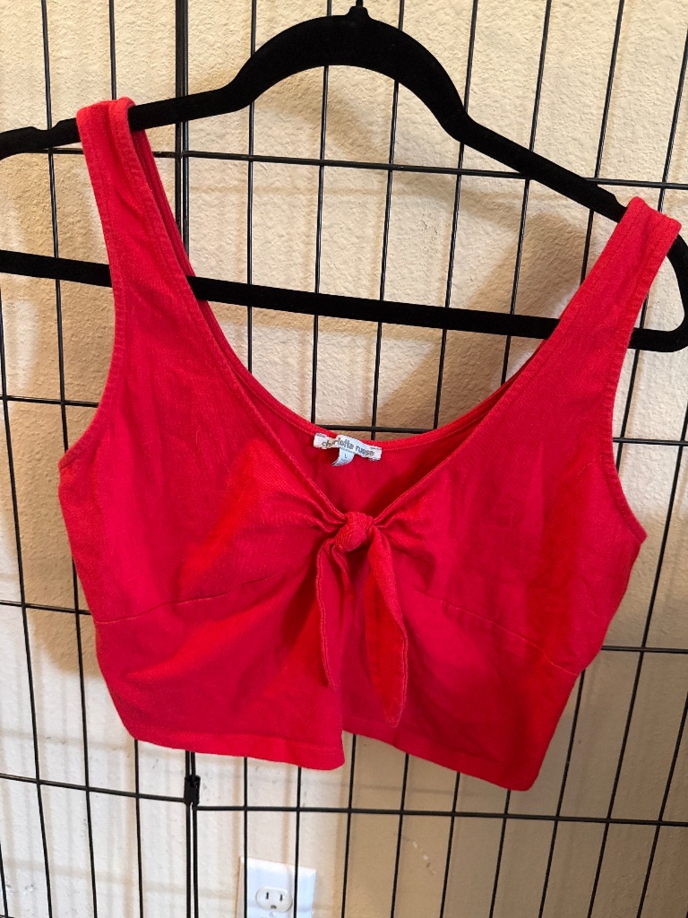 Cropped tank with tie